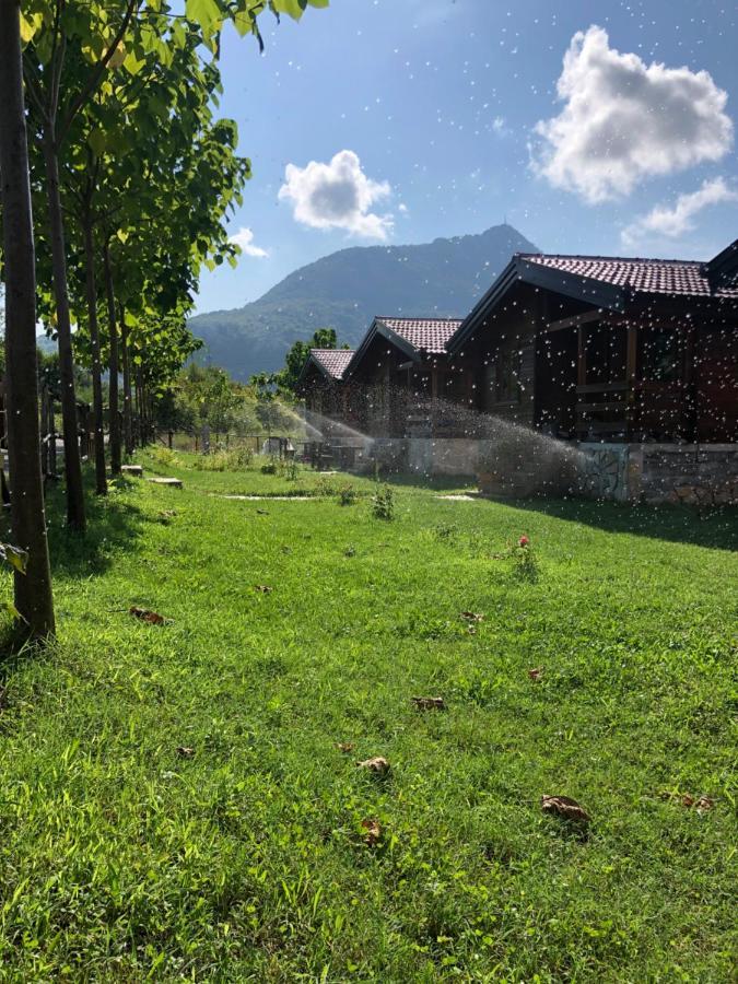 Orahovo Cottages Virpazar Exterior foto